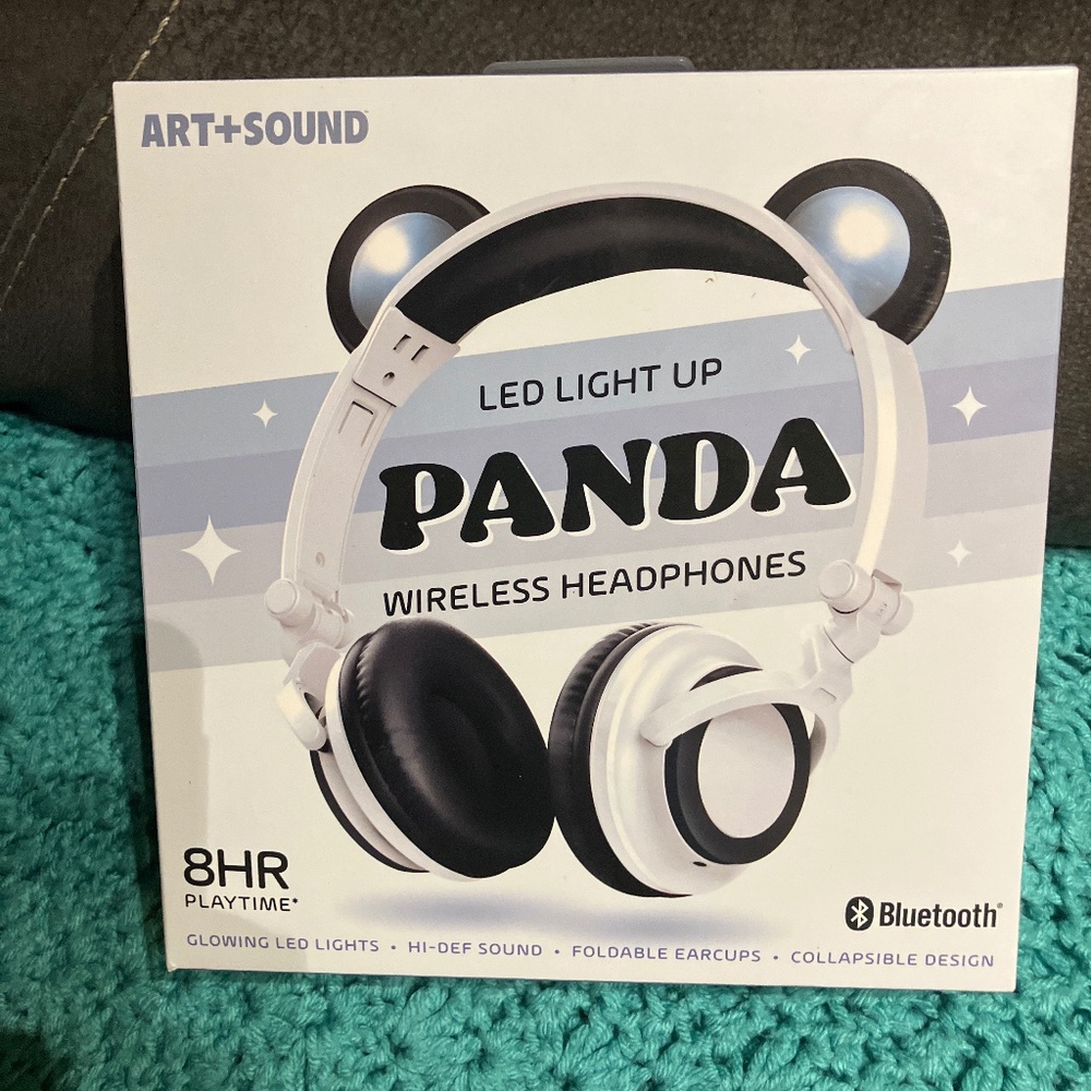 Panda LED Light Up Wireless Headphones